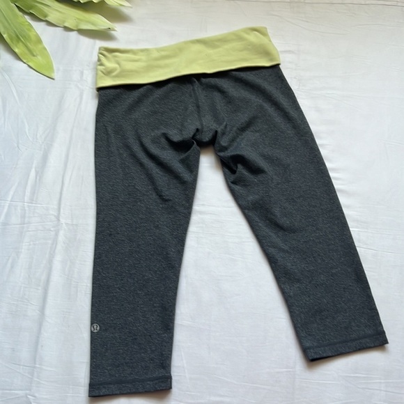 Lululemon Yoga Capri Leggings - Picture 3 of 6